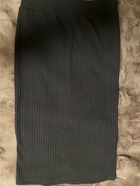 TOBI Black Ribbed Knit Pencil Skirt with back split